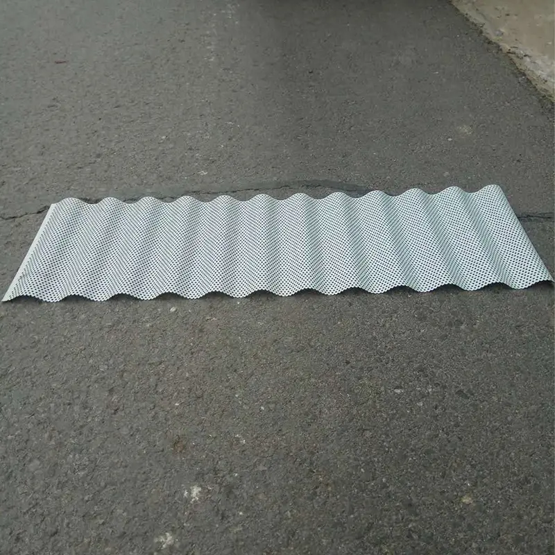 Διάτρητα μεταλλικά πάνελ με προφίλ